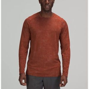 BRAND NEW men’s lululemon longsleeve w/tags